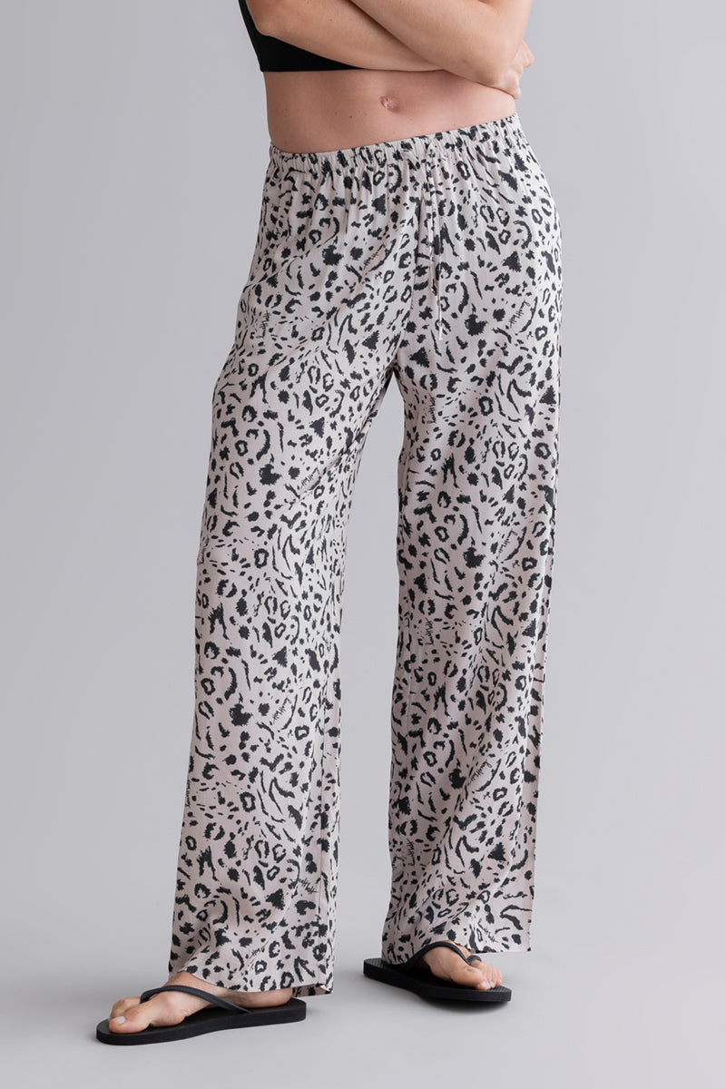 Summer Pants Mono Leo Oatmeal | Hey Honey & Active Wear